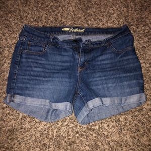 Old Navy Boyfriend Jean Shorts